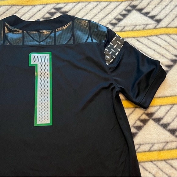 Nike Oregon ducks Football Jersey Black Game Day Tonal Wings & Chrome Diamond #1 - Picture 12 of 16
